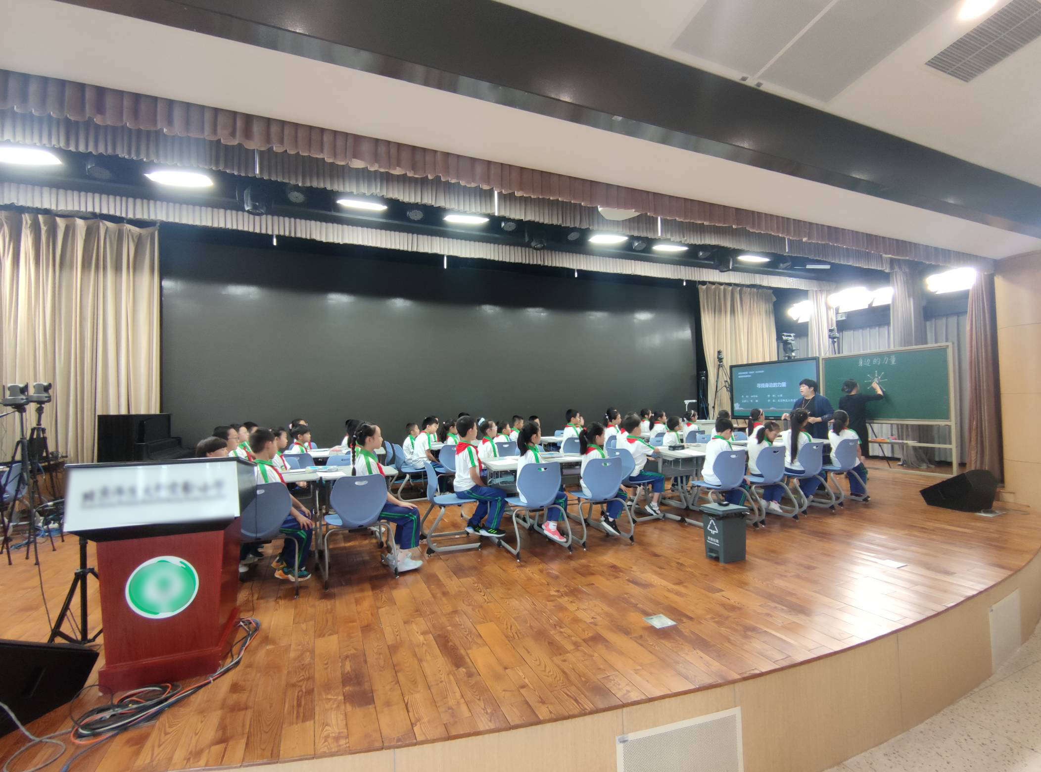 中广上洋爱优课Ai便携录播助力“京教杯”教学竞赛，推动教育创新与资源共享